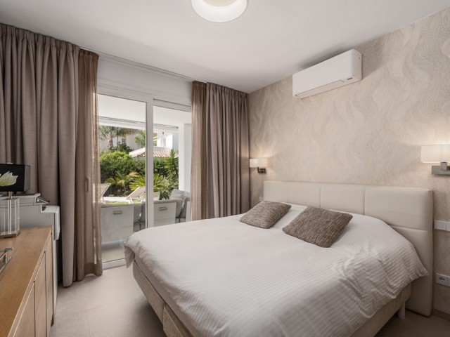 4 Soveroms Villa i Estepona