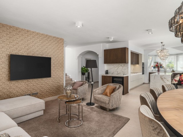4 Soveroms Villa i Estepona