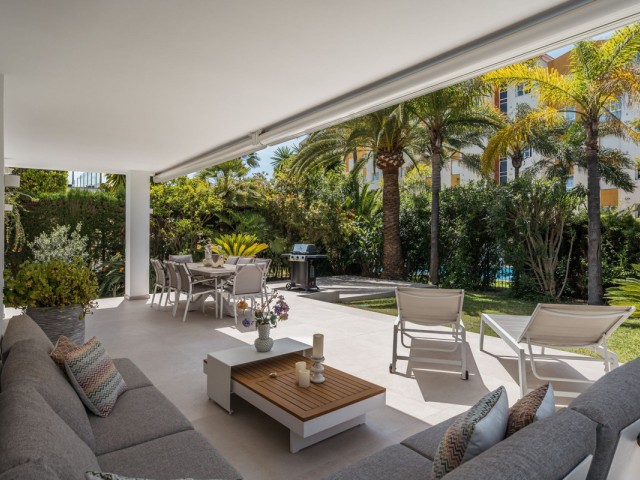 4 Soveroms Villa i Estepona