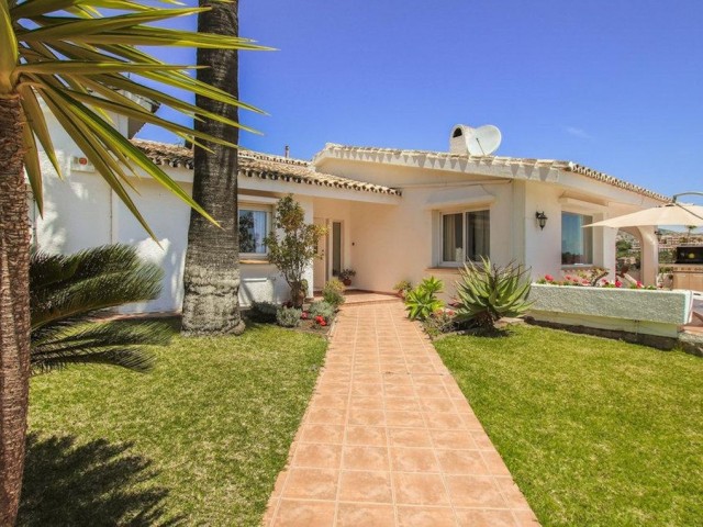 3 Bedrooms Villa in Torremuelle