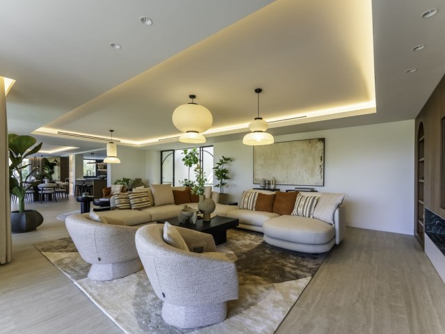 6 Slaapkamer Villa in El Rosario