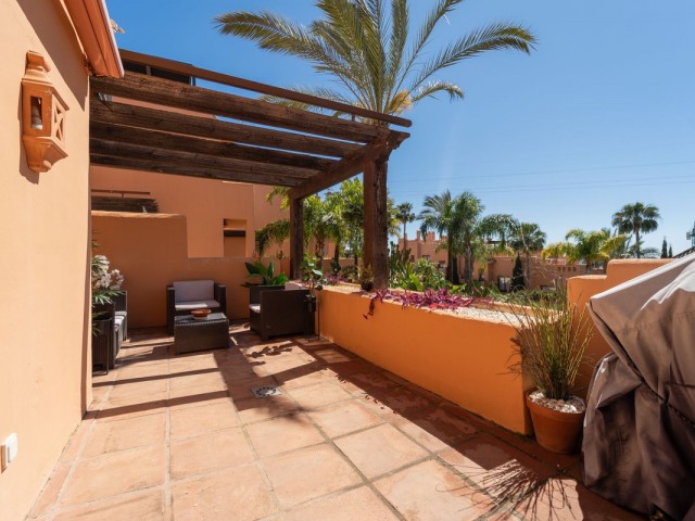 Maison mitoyenne avec 6 Chambres  à Riviera del Sol