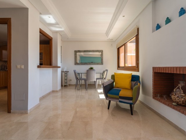 Maison mitoyenne avec 6 Chambres  à Riviera del Sol