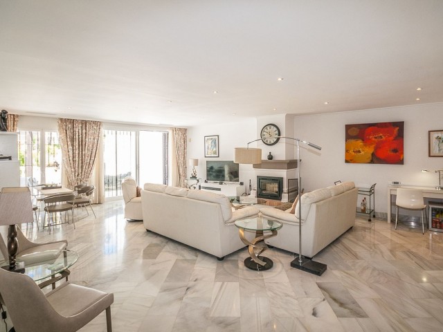 3 Sovrums Lägenhet i Elviria