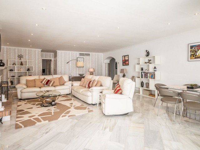 3 Sovrums Lägenhet i Elviria