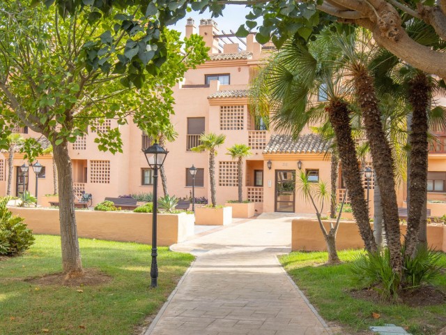Apartamento con 2 Dormitorios  en New Golden Mile