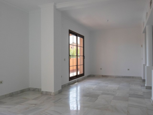 Apartamento con 2 Dormitorios  en New Golden Mile