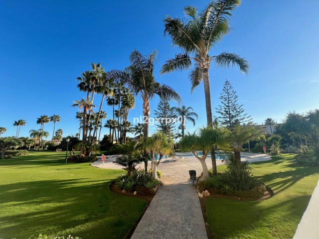2 Schlafzimmer Apartment in Bahía de Marbella