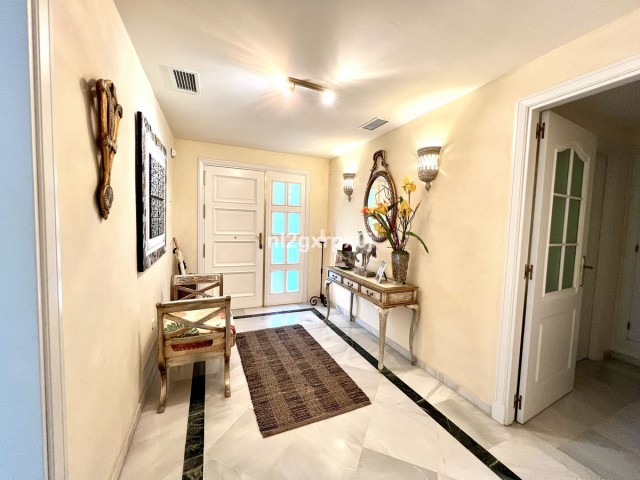 2 Schlafzimmer Apartment in Bahía de Marbella