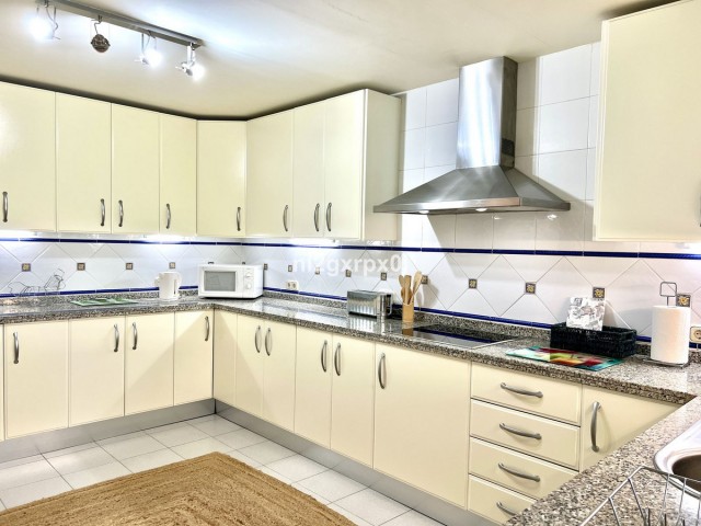 2 Schlafzimmer Apartment in Bahía de Marbella