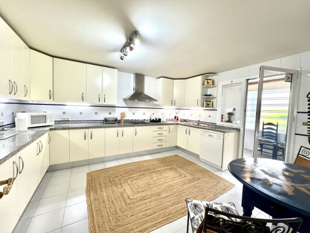 2 Schlafzimmer Apartment in Bahía de Marbella