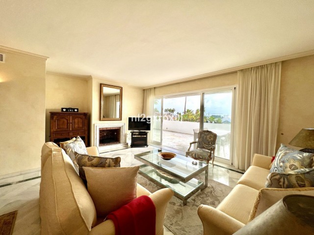 2 Schlafzimmer Apartment in Bahía de Marbella
