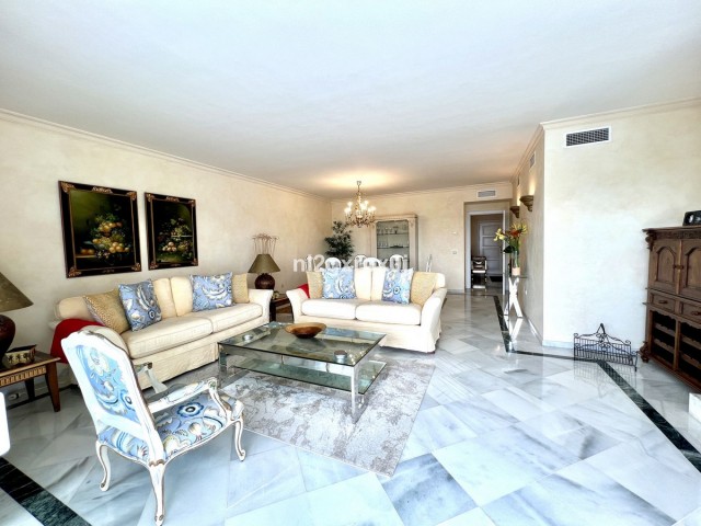 2 Schlafzimmer Apartment in Bahía de Marbella