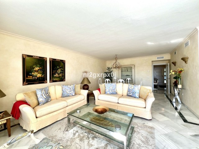 2 Schlafzimmer Apartment in Bahía de Marbella