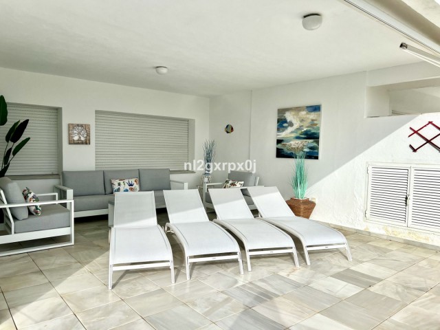 2 Schlafzimmer Apartment in Bahía de Marbella