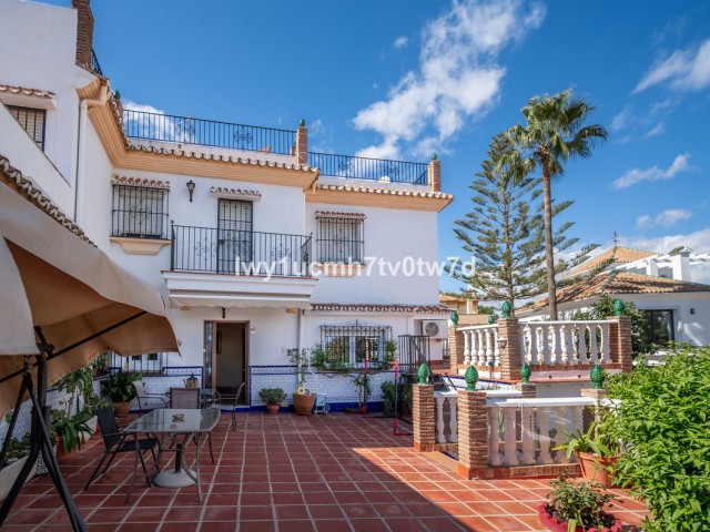 Villa avec 7 Chambres  à Málaga