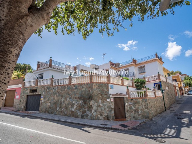 Villa avec 7 Chambres  à Málaga
