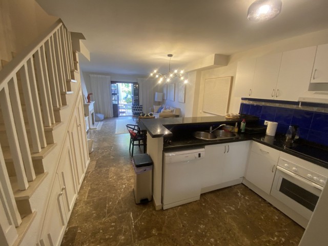 2 Bedrooms Townhouse in Estepona