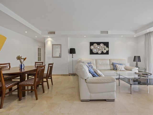 Appartement avec 4 Chambres  à Marbella