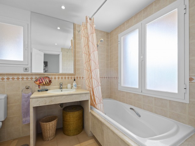 Appartement avec 4 Chambres  à Marbella