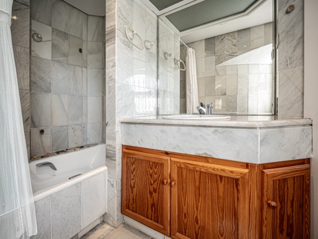 Adosado con 3 Dormitorios  en Sierra Blanca