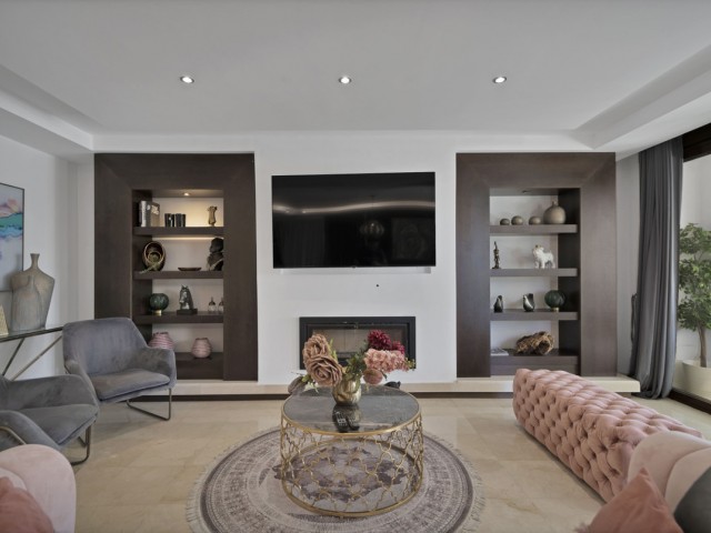 Villa avec 4 Chambres  à Marbella