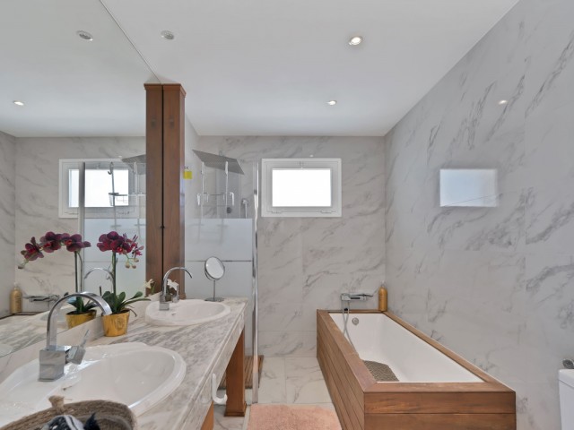 Villa avec 4 Chambres  à Marbella