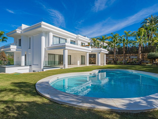 6 Bedrooms Villa in The Golden Mile