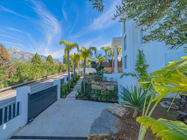 6 Bedrooms Villa in The Golden Mile