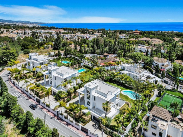 6 Bedrooms Villa in The Golden Mile