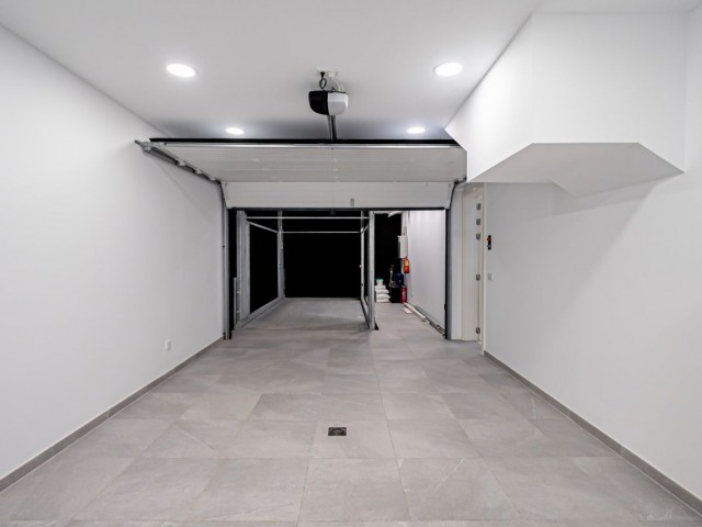 4 Bedrooms Villa in The Golden Mile