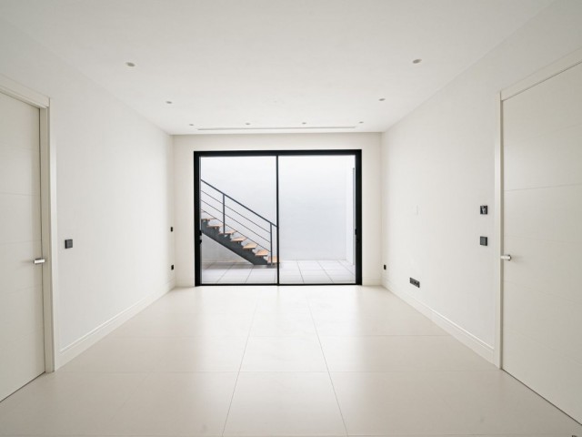 4 Bedrooms Villa in The Golden Mile