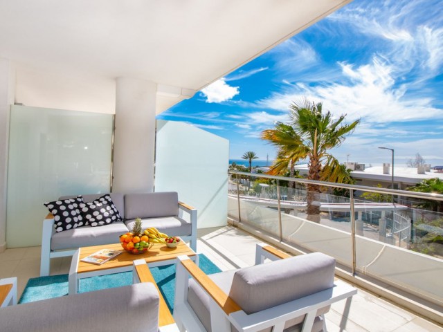 Apartamento con 2 Dormitorios  en Carvajal