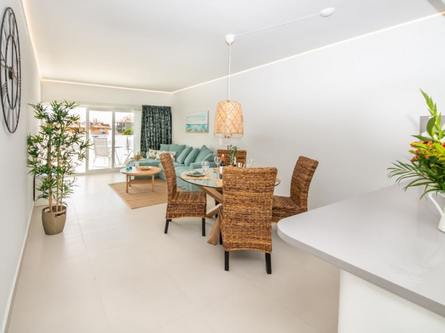 Apartamento con 2 Dormitorios  en Carvajal