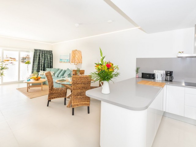 Apartamento con 2 Dormitorios  en Carvajal