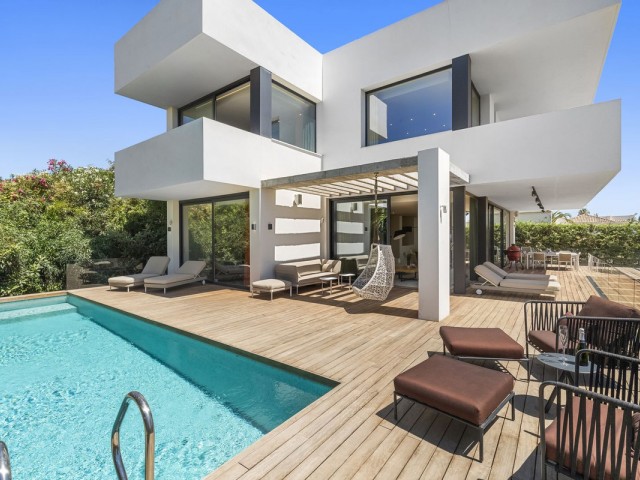 Villa, Costabella, R4880101