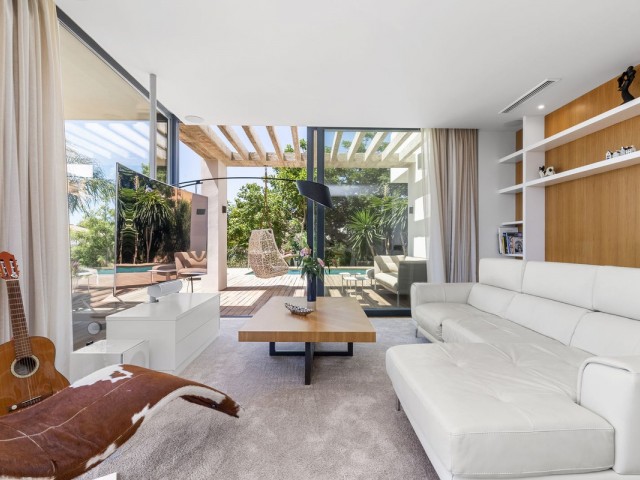 6 Schlafzimmer Villa in Costabella