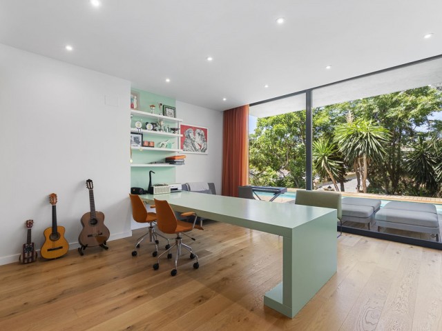 6 Schlafzimmer Villa in Costabella