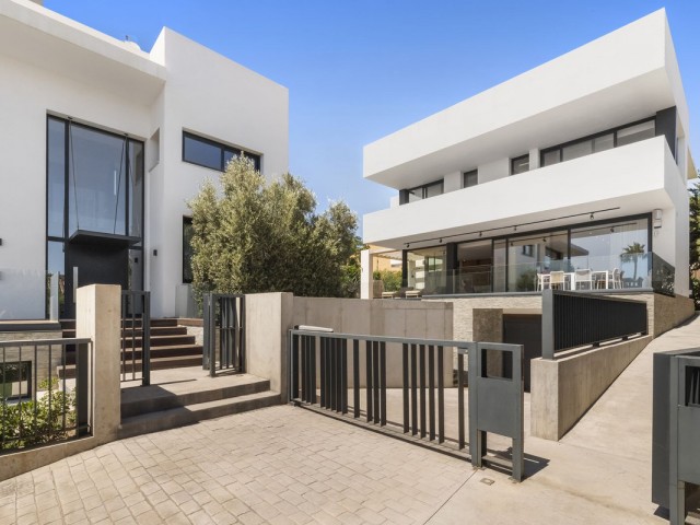 6 Schlafzimmer Villa in Costabella