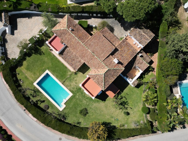 6 Sovrums Villa i Las Brisas