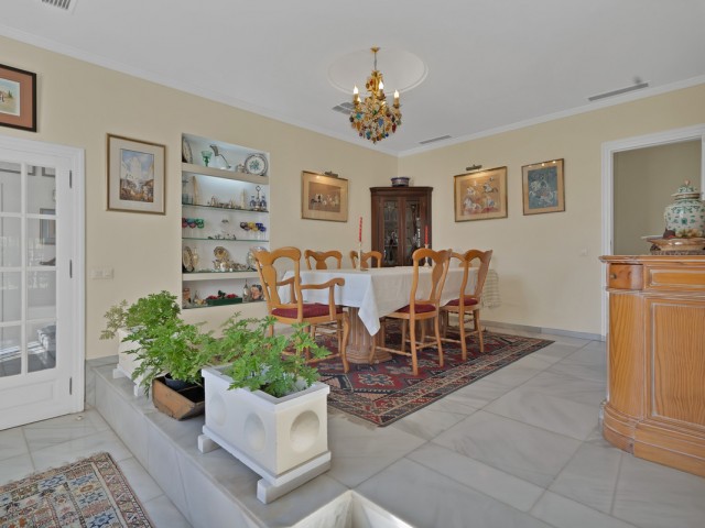 6 Sovrums Villa i Las Brisas