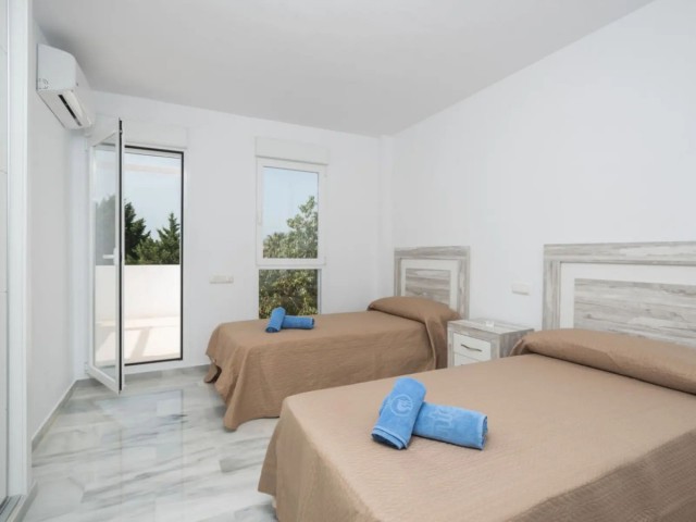 4 Slaapkamer Rijtjeshuis in Atalaya