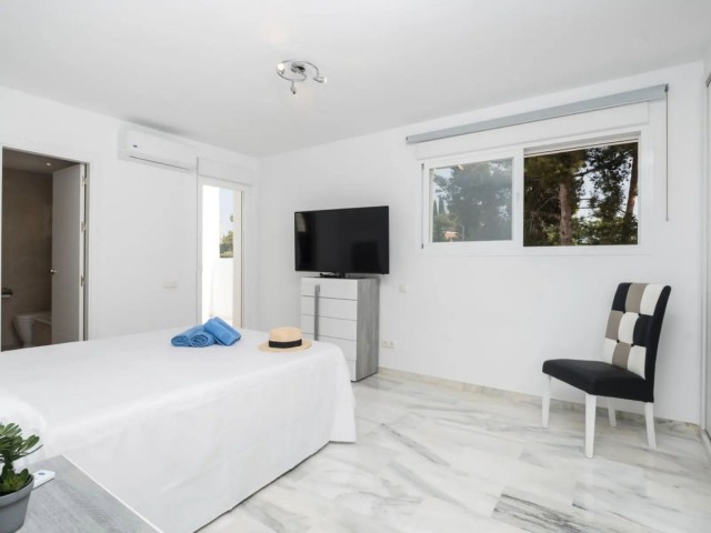 4 Slaapkamer Rijtjeshuis in Atalaya