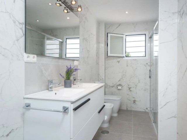 4 Slaapkamer Rijtjeshuis in Atalaya