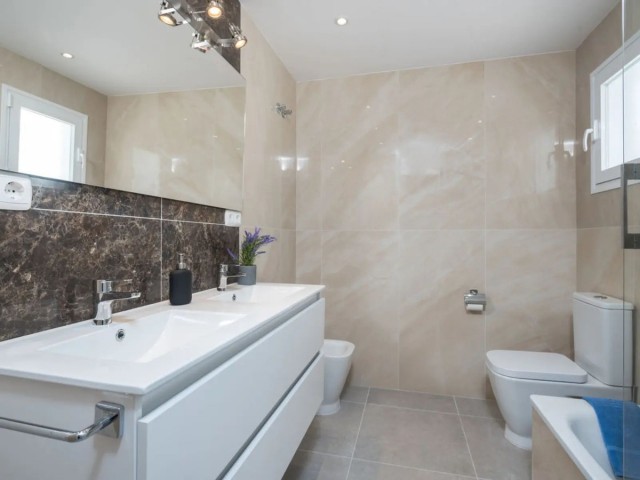 4 Slaapkamer Rijtjeshuis in Atalaya