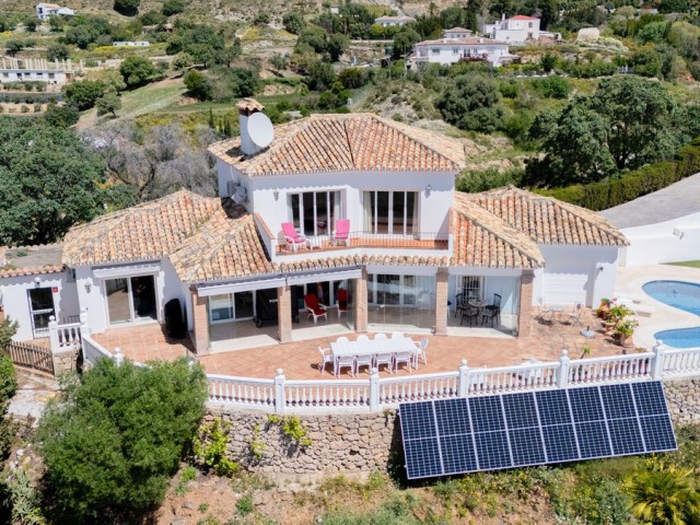 Villa con 5 Dormitorios  en Mijas