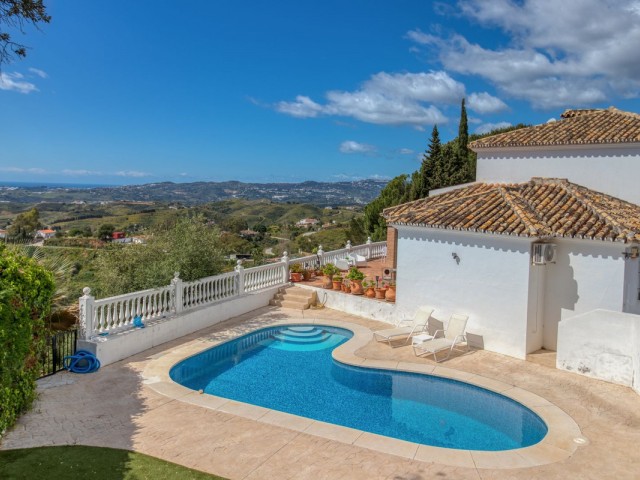 Villa con 5 Dormitorios  en Mijas