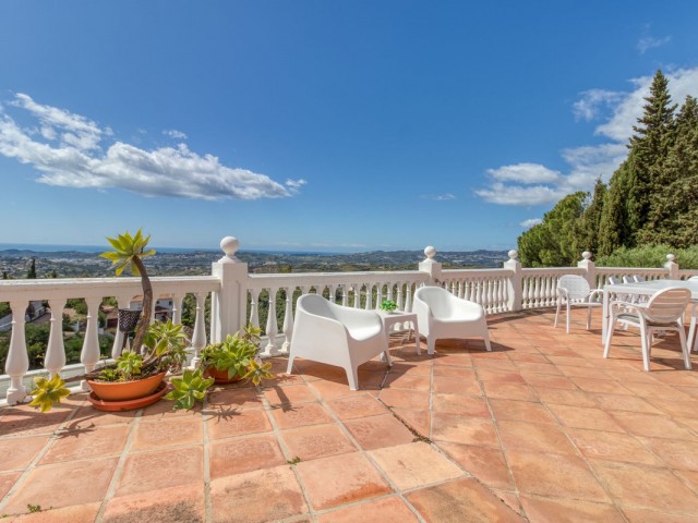 Villa con 5 Dormitorios  en Mijas