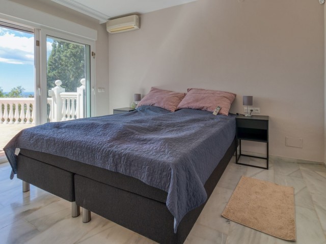 Villa con 5 Dormitorios  en Mijas