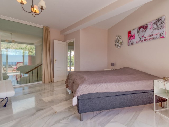 Villa con 5 Dormitorios  en Mijas